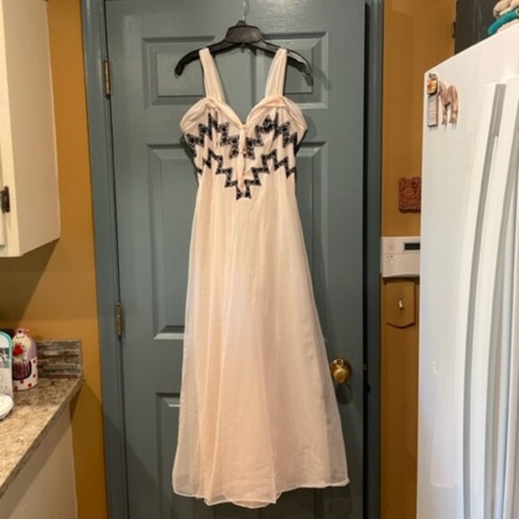 Schiaparelli very rare gown, circa 30s-40s, pink w/black lace, 36 exc. condition - Picture 1 of 5